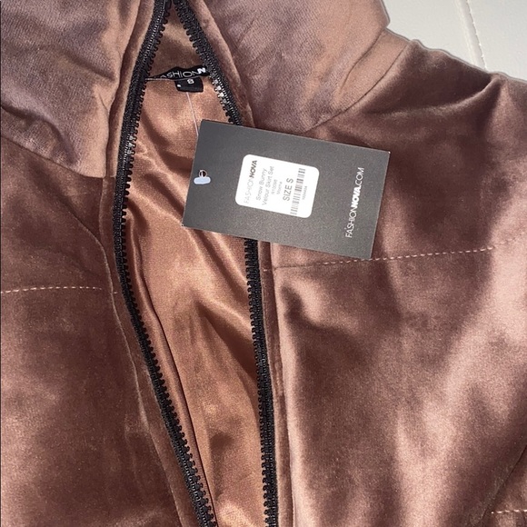 Velour skirt set - Picture 3 of 3